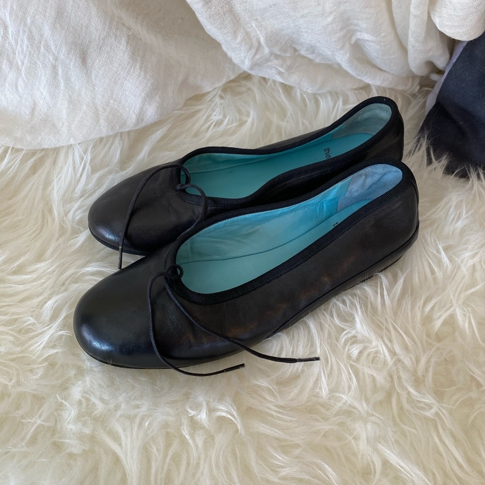 Black flats